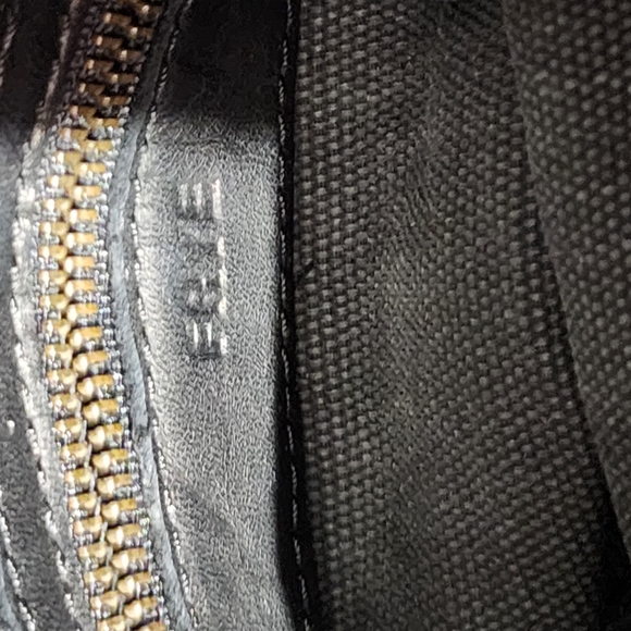 FRYE Black Circle-shaped Leather Studded Crossbody/Clutch/Wristlet - NWOT - Picture 3 of 7